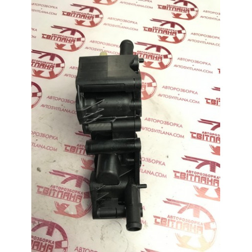  Корпус масляного фильтра Renault Trafic III 1.6DCI 2014-2021 152081926R